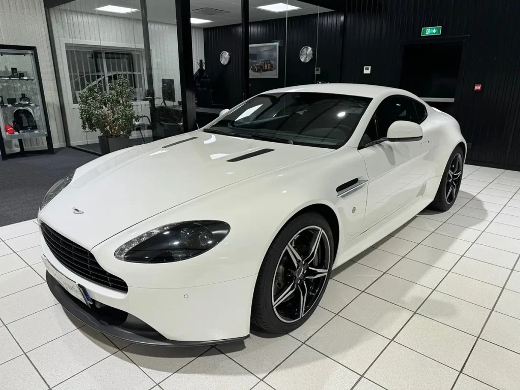 ASTON MARTIN